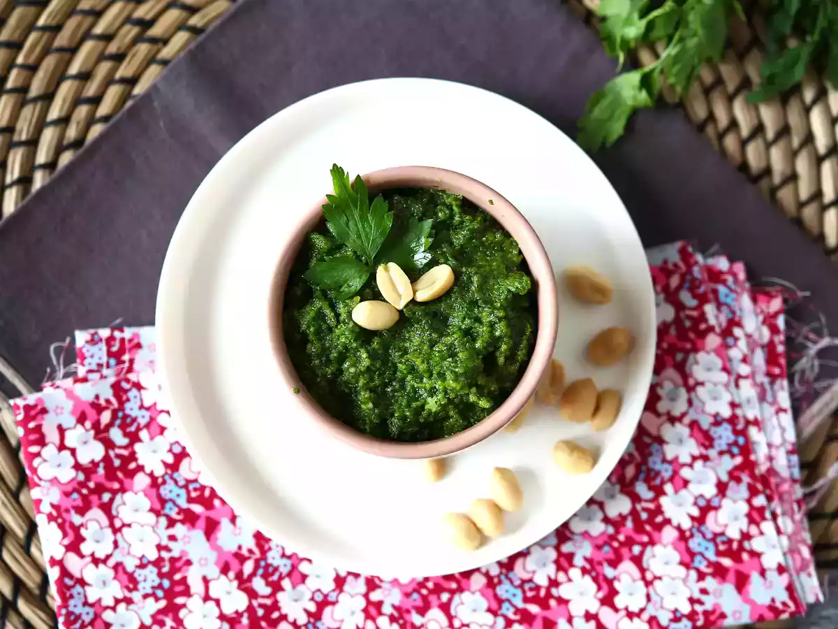 Pesto med persilja och jordnötter, en explosion av smaker - foto 4