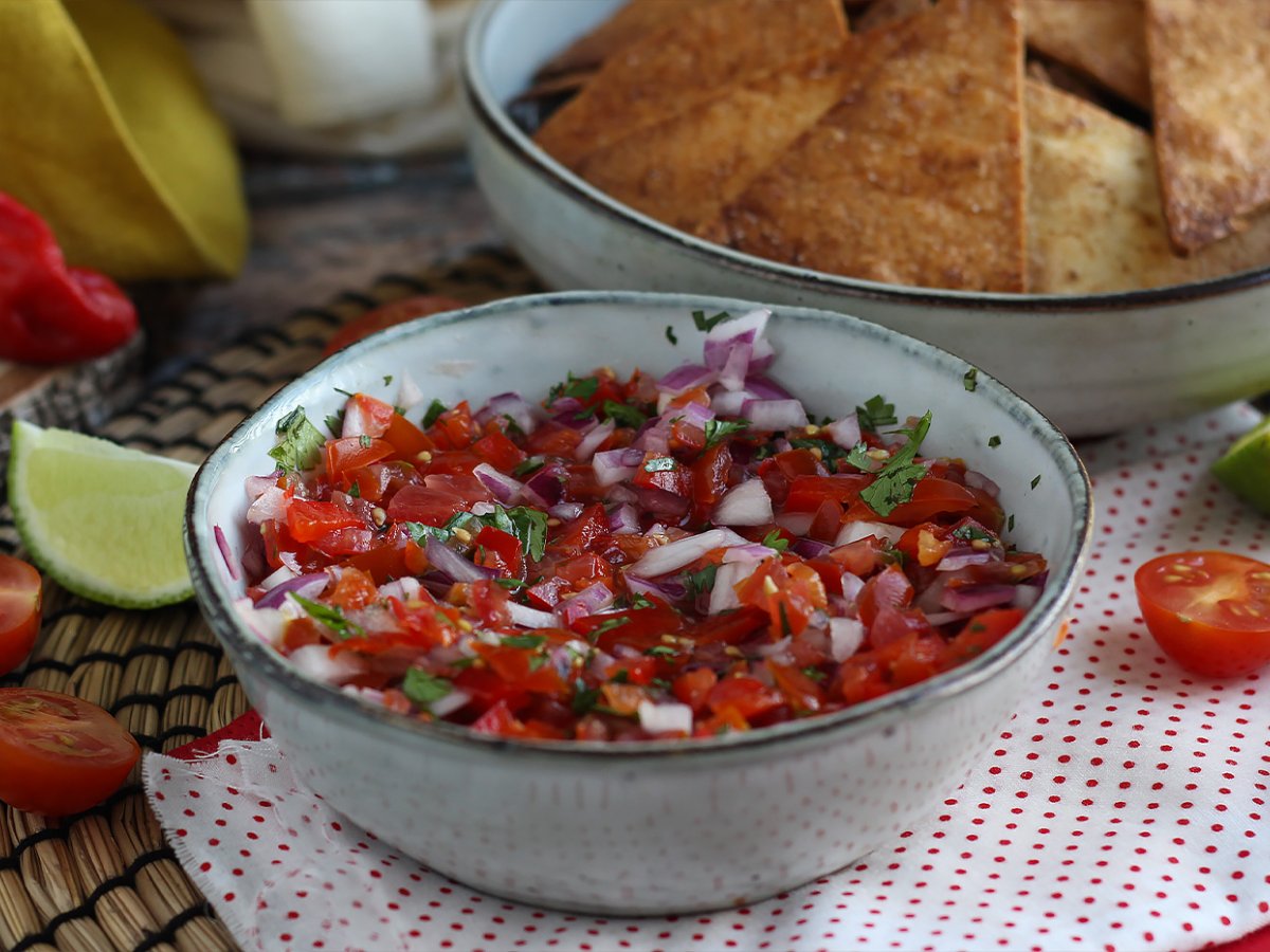 Pico de gallo och hemlagade tortillachips - foto 3