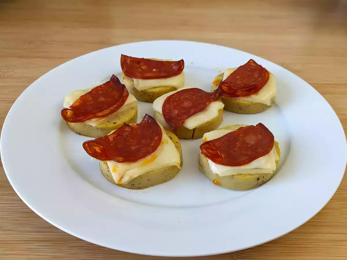 Polentacrostini med scamorza och kryddig salami - foto 4