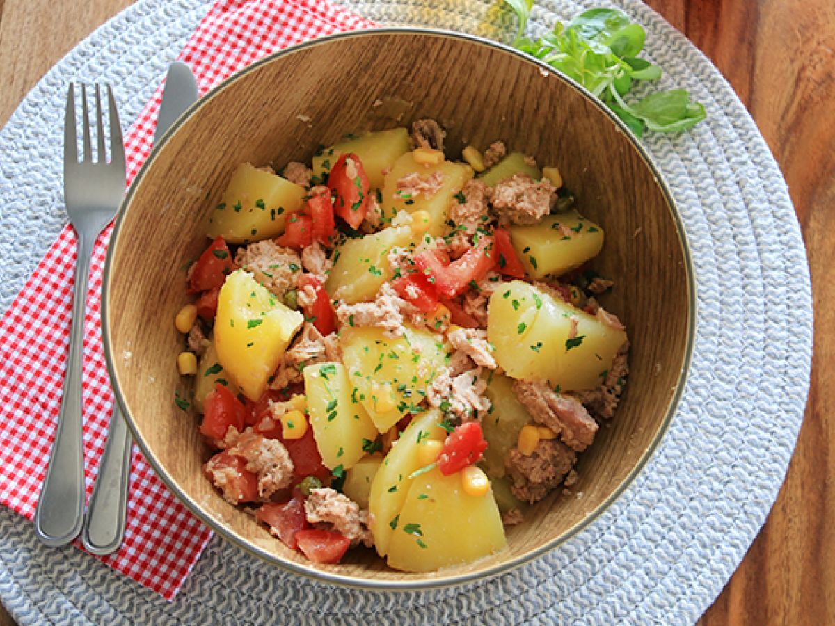 Potatis-, tonfisk- och tomatsallad - foto 2