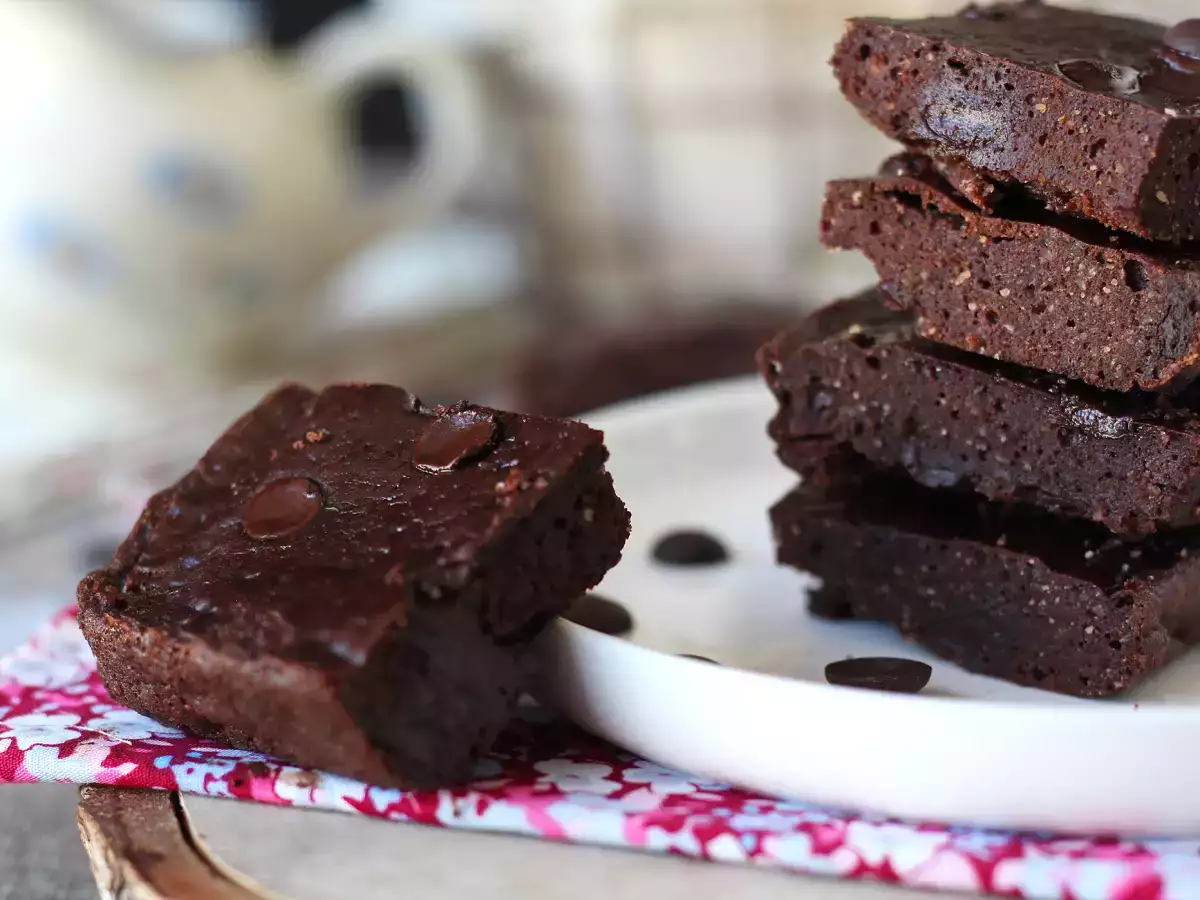 Proteinbrownie med vassleprotein – naturligt glutenfri - foto 2