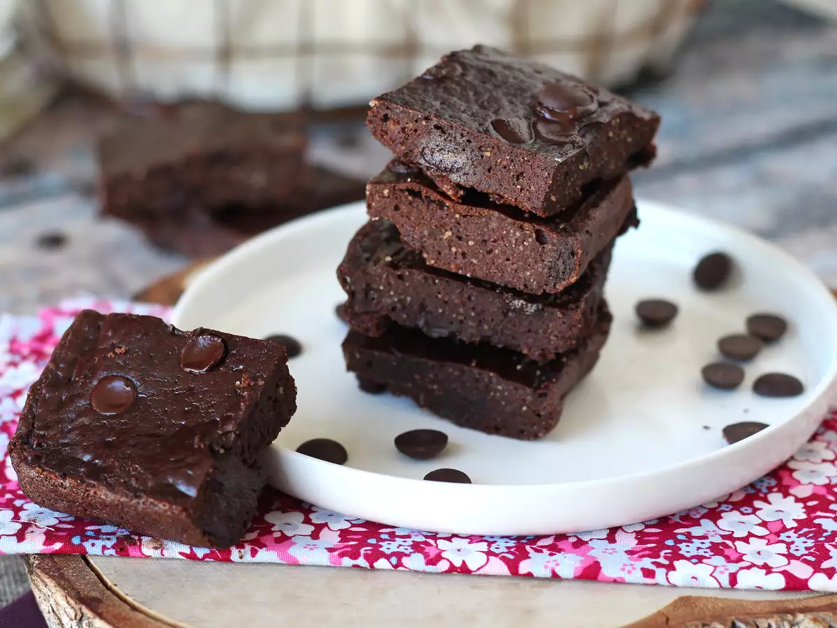 Proteinbrownie med vassleprotein – naturligt glutenfri - foto 4