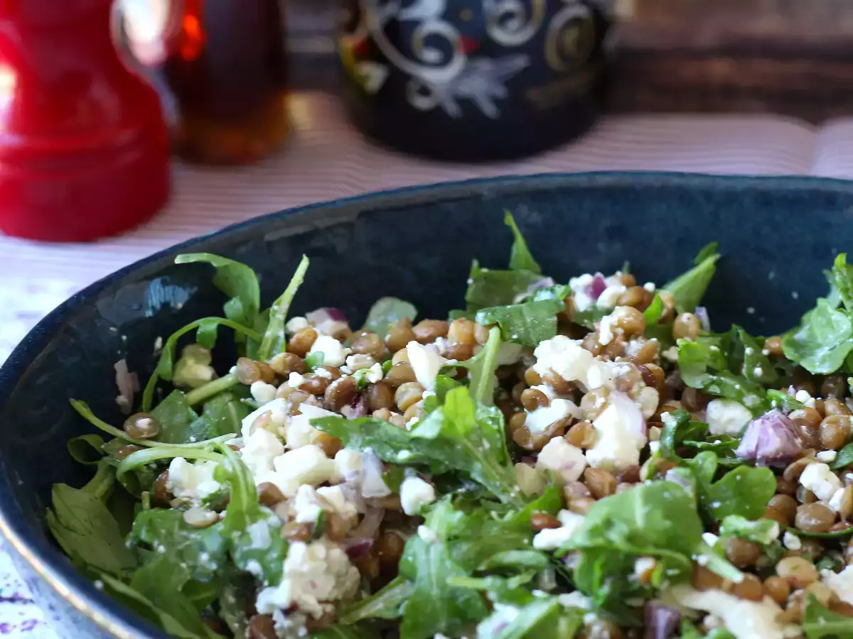 Proteinrik linssallad med cottage cheese – enkelt och snabbt
