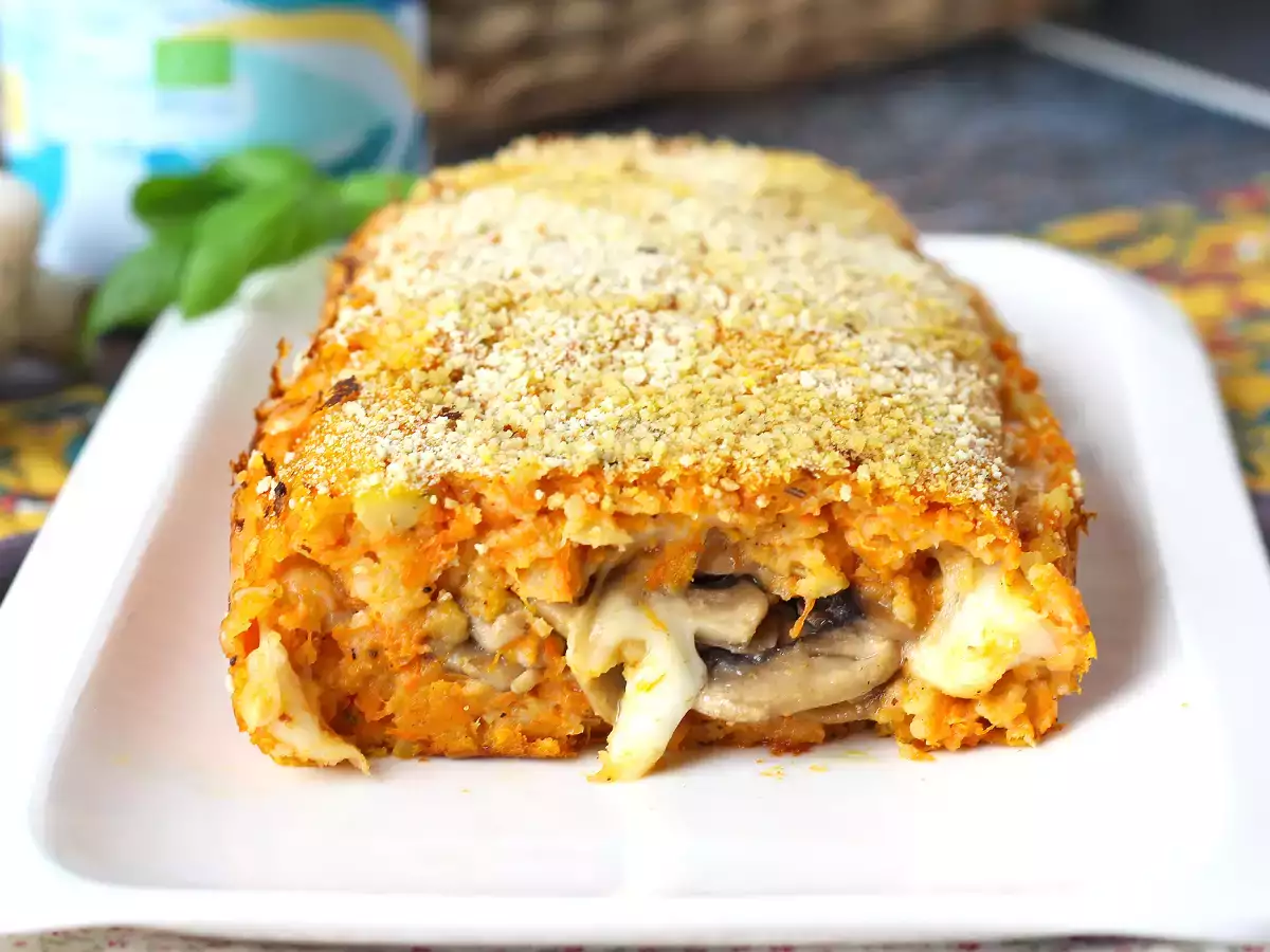 Pumpa köttfärslimpa med svamp och trådig scamorzaost: gott och enkelt bakat recept - foto 3