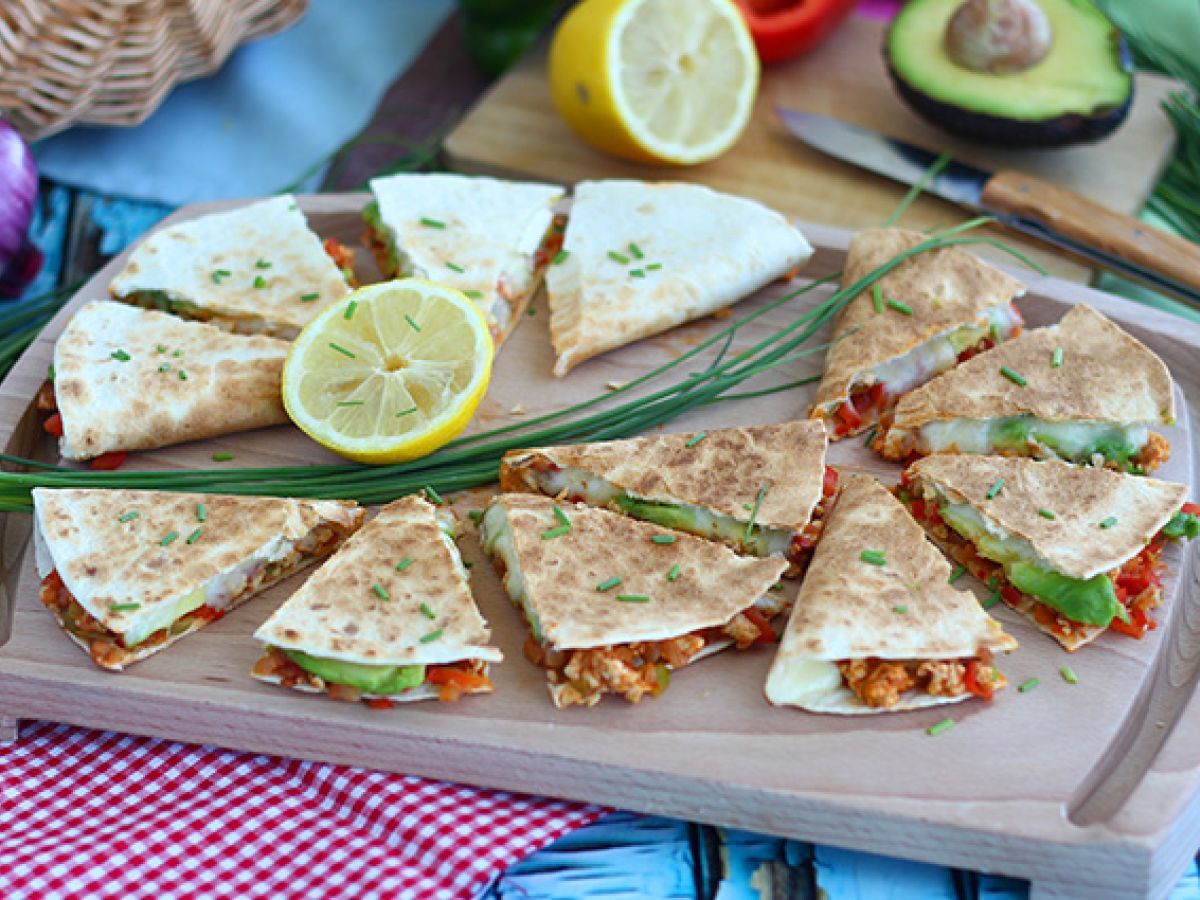 Quesadillas med kyckling och avokado