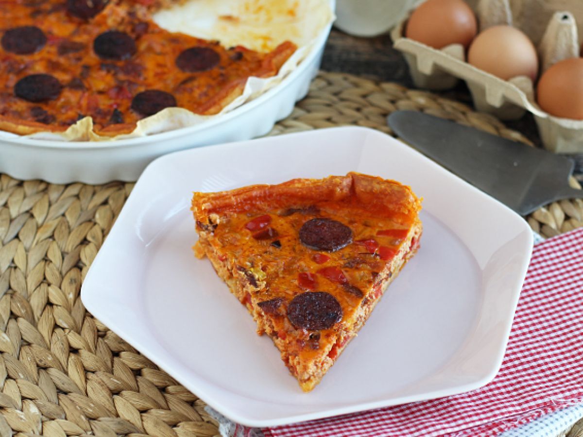 Quiche med paprika och chorizo
