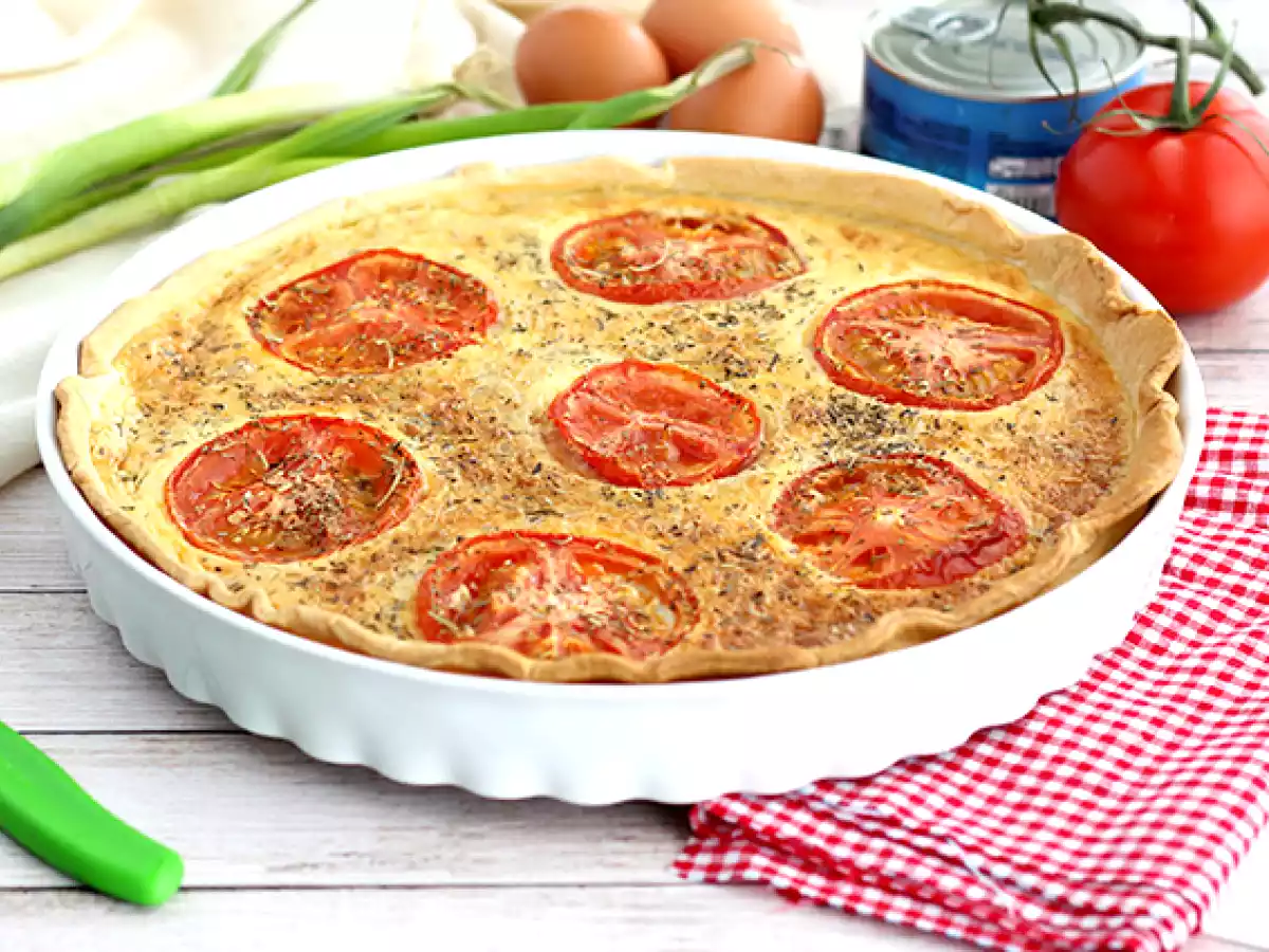 Quiche med tonfisk och tomat