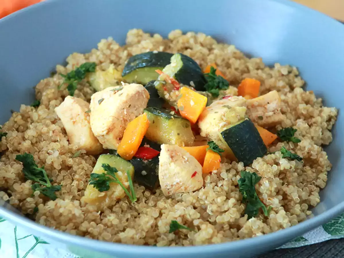 Quinoa med grönsaker och kyckling