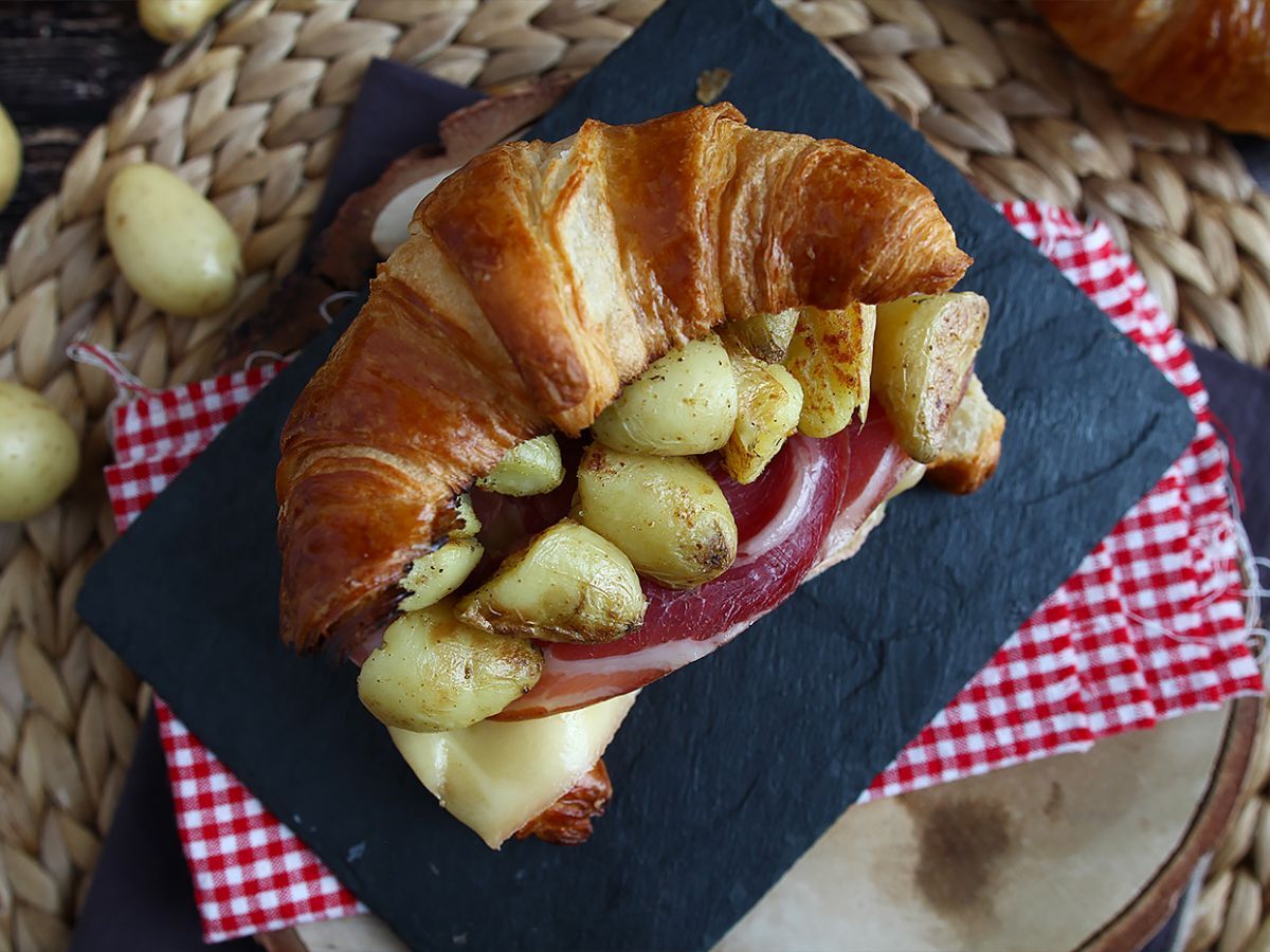 Raclette-croissantmacka för en utsökt brunch! - foto 2