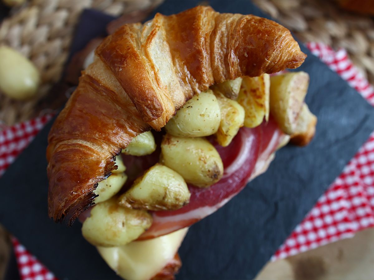 Raclette-croissantmacka för en utsökt brunch! - foto 4
