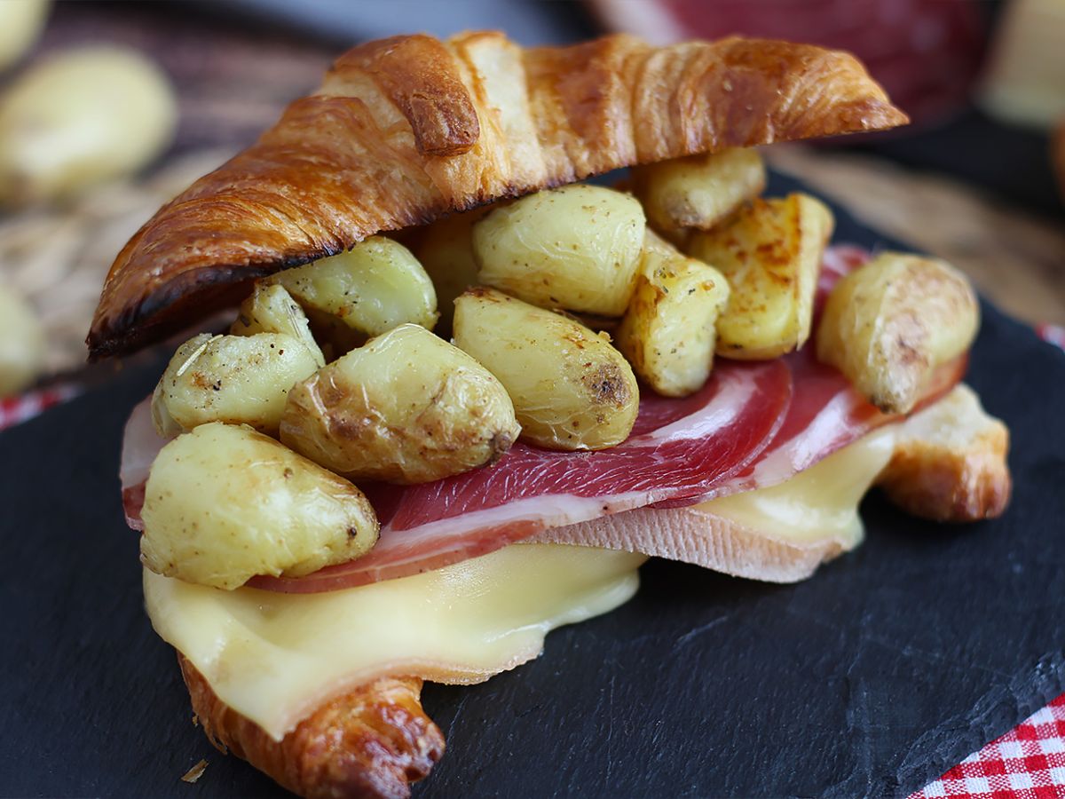 Raclette-croissantmacka för en utsökt brunch! - foto 5