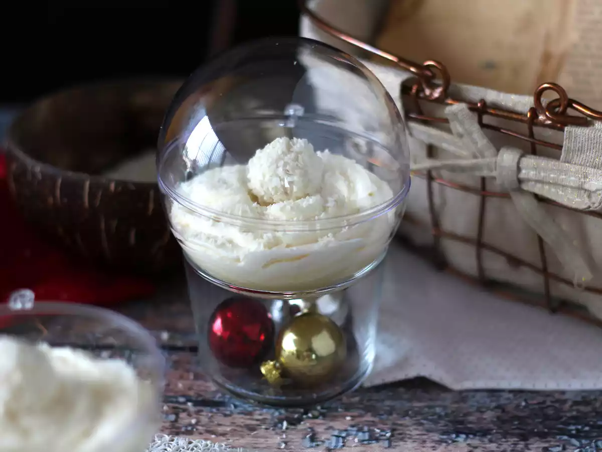 Raffaello-liknande kokosnötsverriner utan bakning - en sagodessert i en snöglob - foto 6