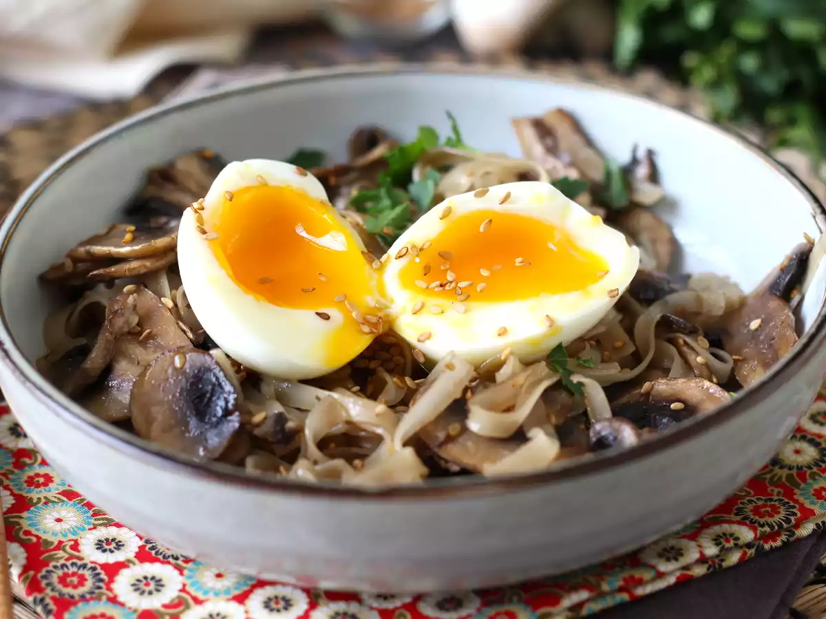 Risnudlar med champinjoner och ett mjukkokt ägg! - foto 4
