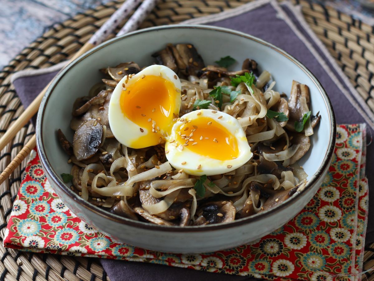 Risnudlar med champinjoner och ett mjukkokt ägg! - foto 5