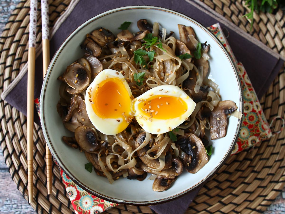Risnudlar med champinjoner och ett mjukkokt ägg! - foto 6