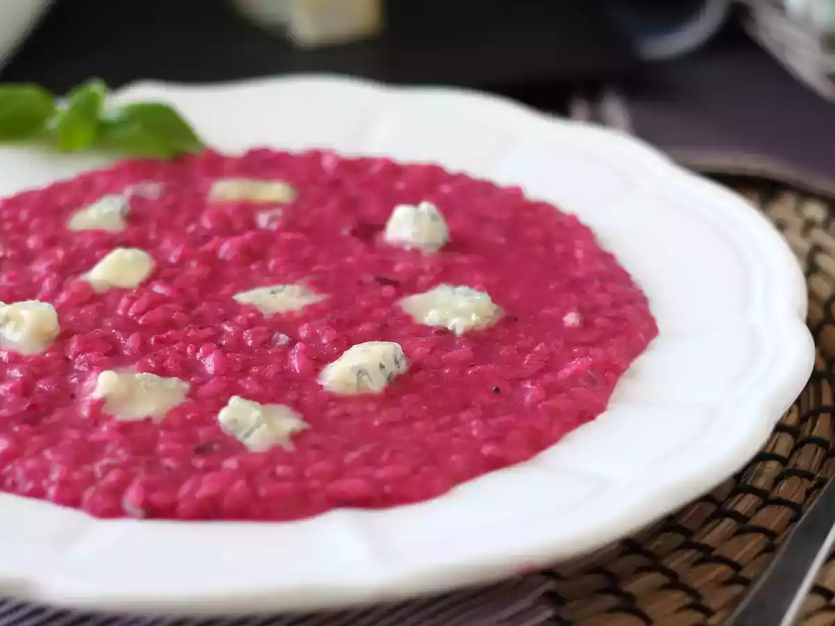 Risotto med rödbetor och gorgonzola: en explosion av färg och intensiva smaker - foto 2