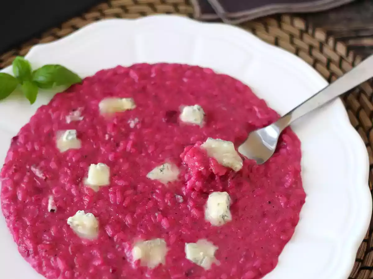Risotto med rödbetor och gorgonzola: en explosion av färg och intensiva smaker - foto 4