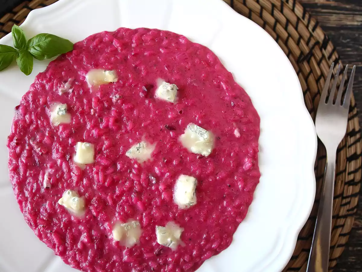 Risotto med rödbetor och gorgonzola: en explosion av färg och intensiva smaker - foto 5
