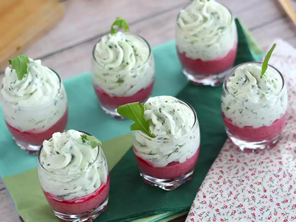 Rödbetskräm med rucolamousse i glas - foto 3
