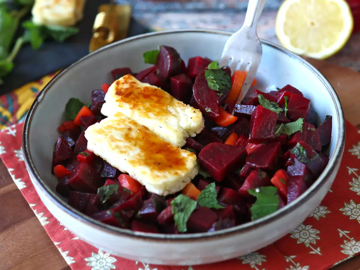 Rödbetssallad med grillad halloumi - foto 4