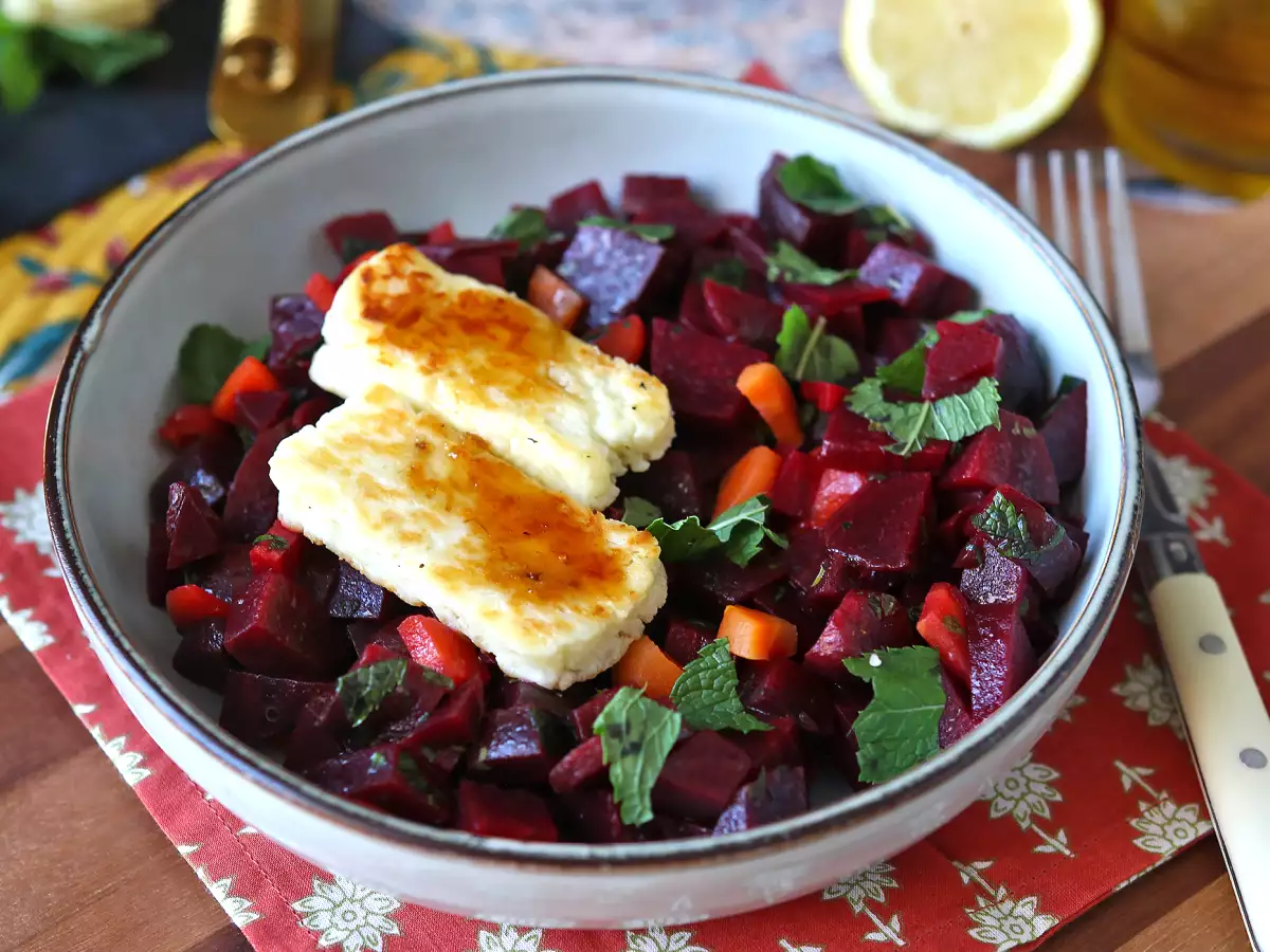 Rödbetssallad med grillad halloumi - foto 7