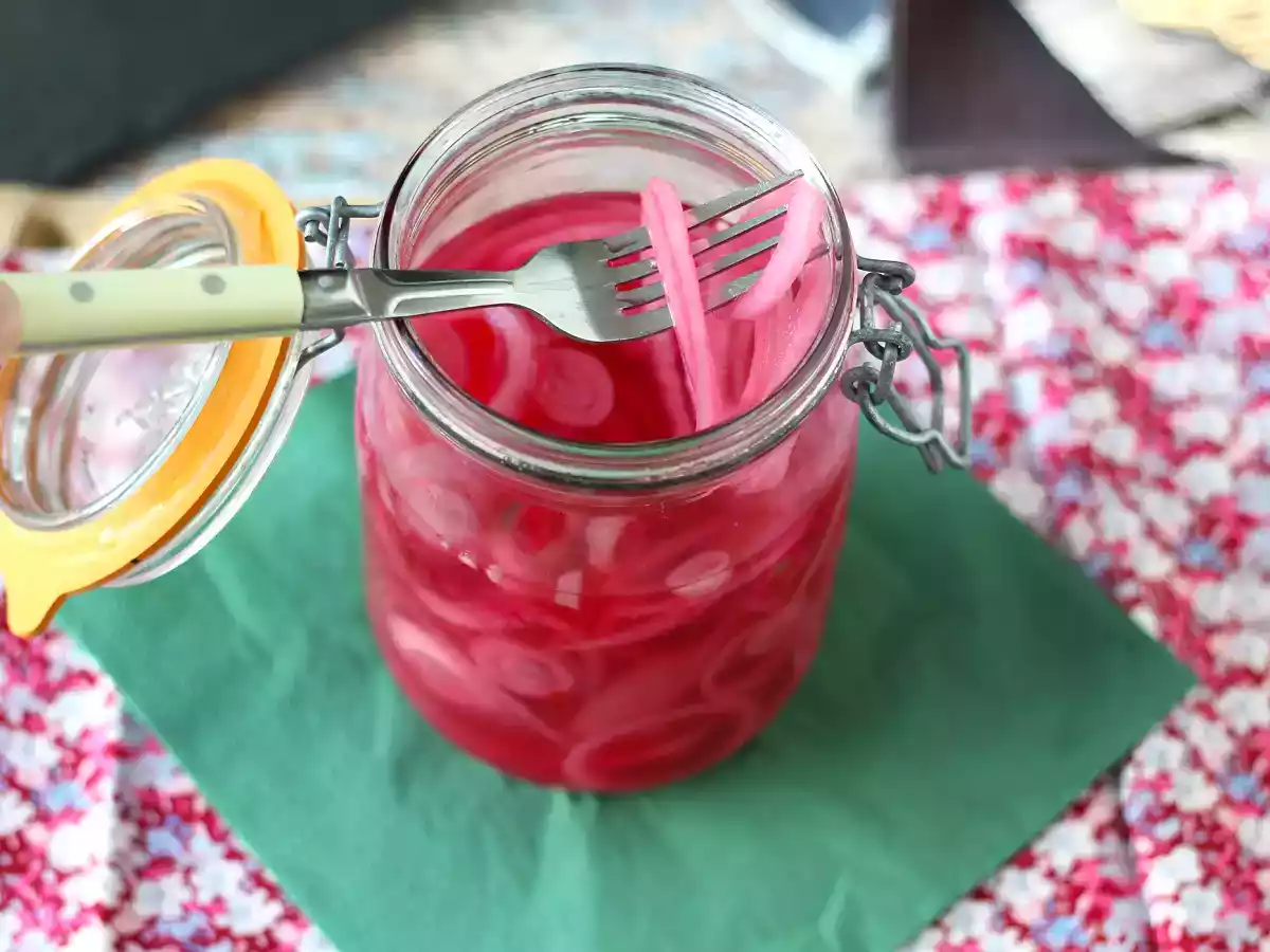 Rödlökspickles, perfekt för att förhöja dina rätter! - foto 3