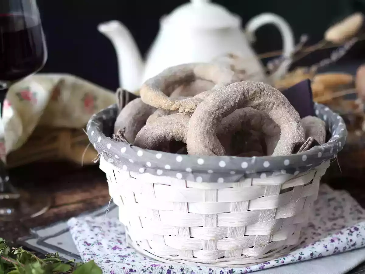 Rödvinsdoughnuts: Mormors recept som alla borde känna till! - foto 7