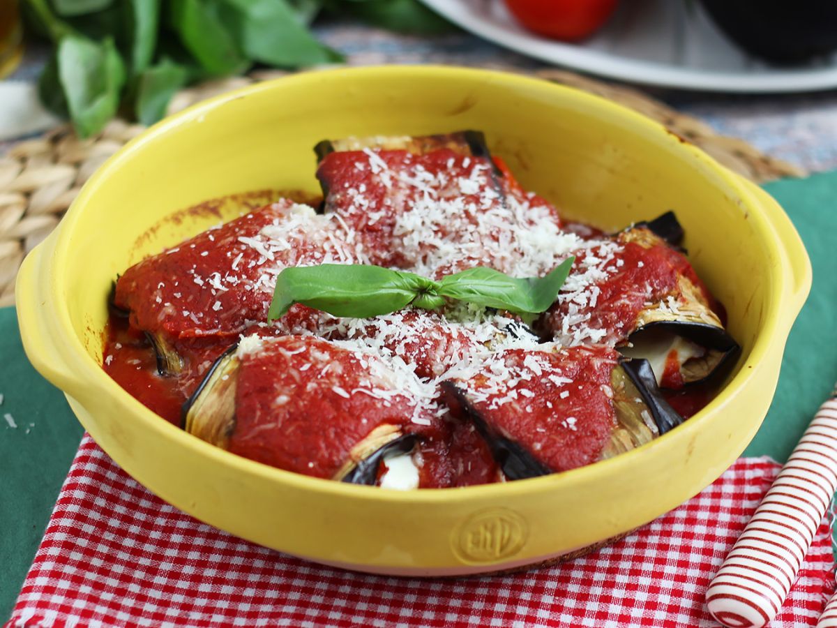 Rullar med aubergine parmigiana