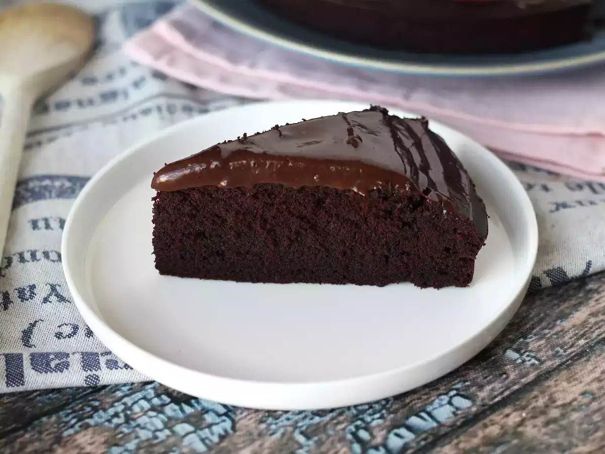 Saftig Nega Maluca-chokladkaka med brigadeiroglasyr - foto 2