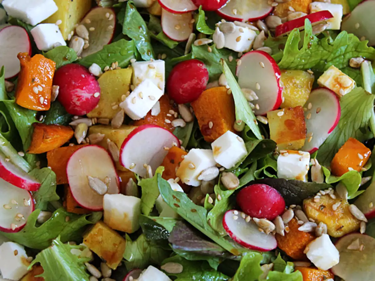 Sallad med butternutpumpa, potatis, rädisor och fetaost - foto 4