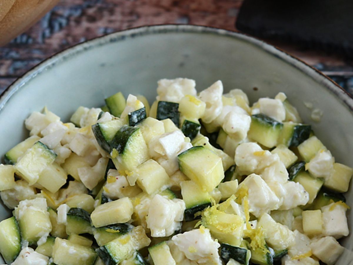 Sallad med zucchini, getost och citron - foto 2