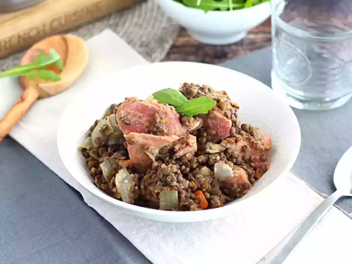 Saltad fläskkött med linser