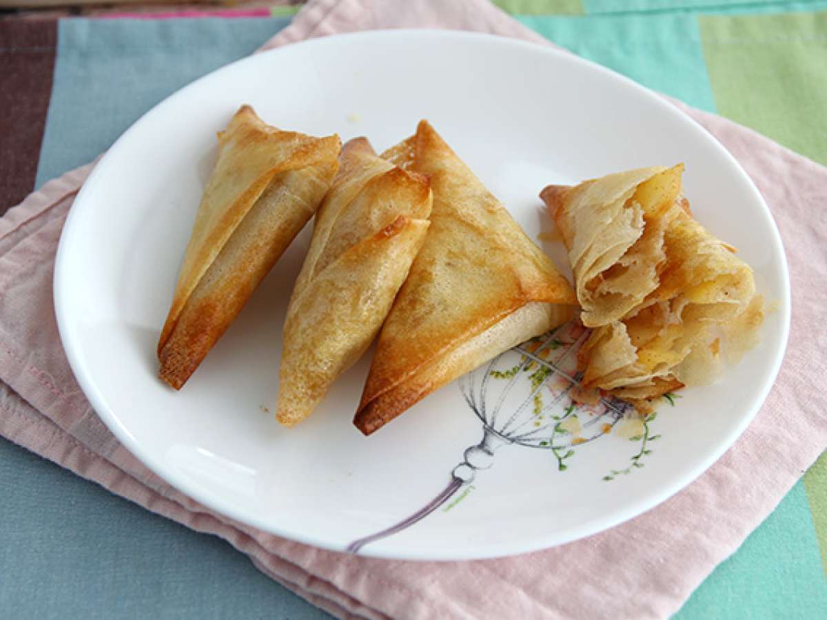 Samosas med äpple och kanel