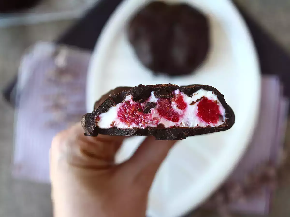 Skyr, hallon och chokladglass. Det hälsosamma mellanmålet för soliga dagar! - foto 2