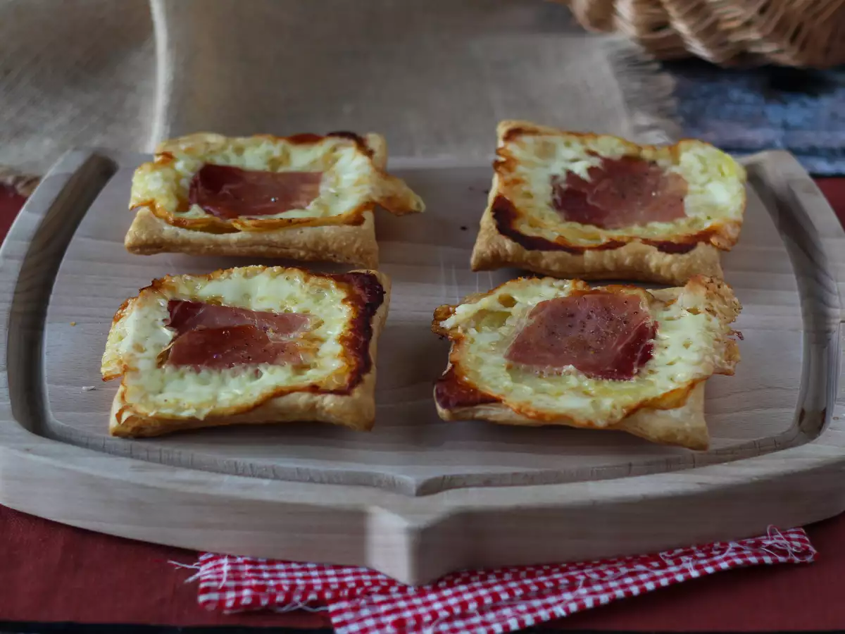 Små tarte tatin med racletteost – portionsbitar