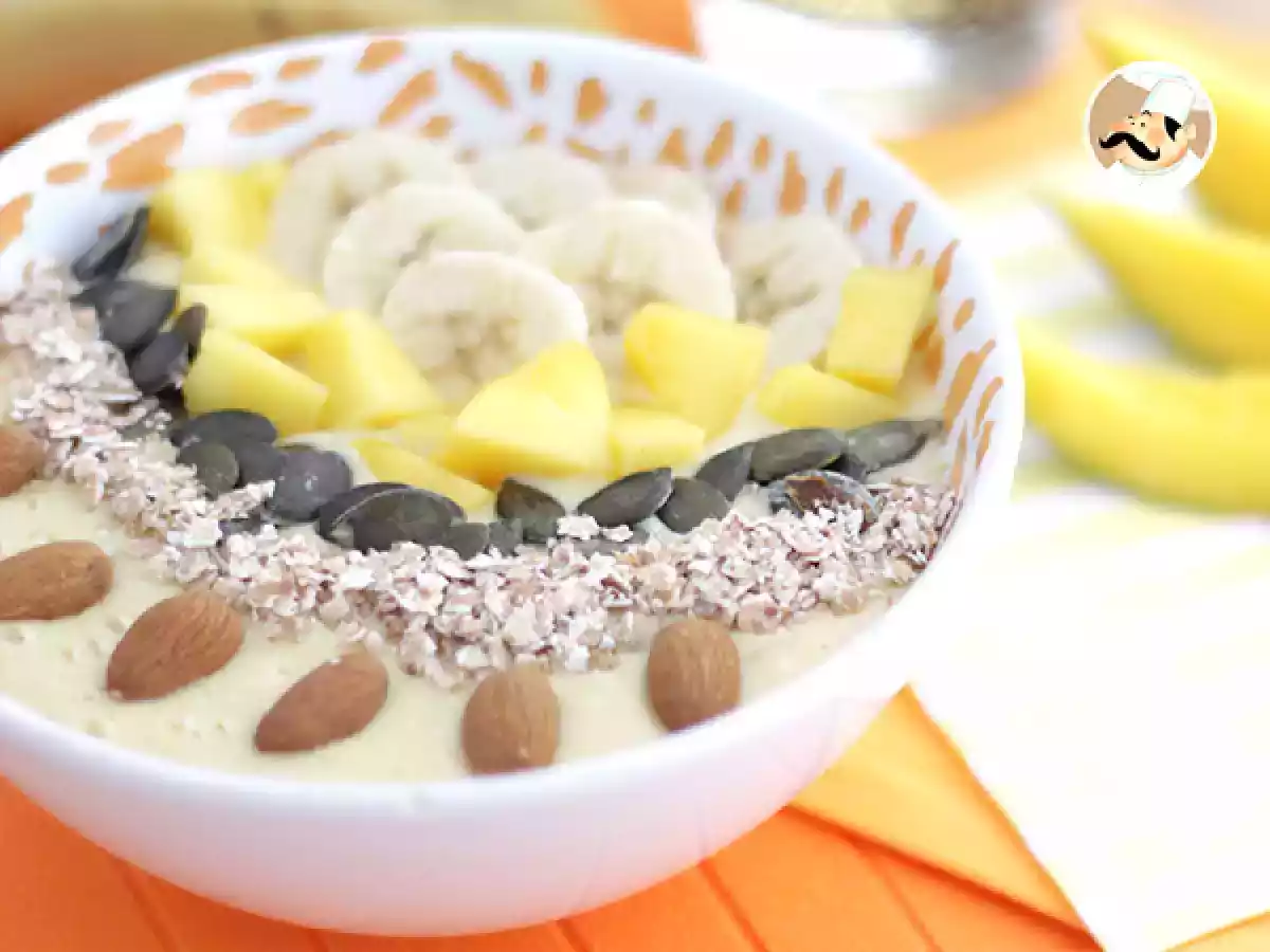 Smoothie bowl med mango och banan