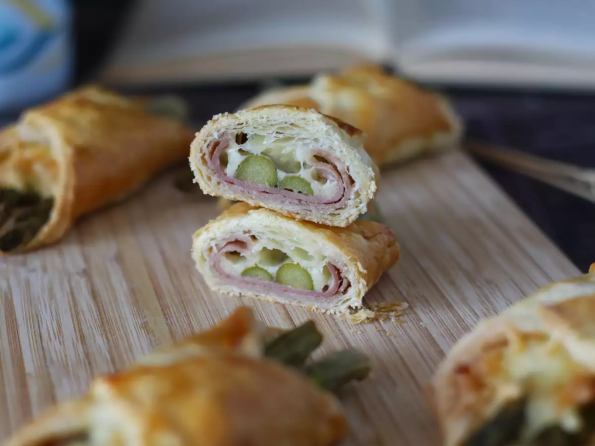 Smördegsknyten med sparris, lufttorkad skinka och mozzarella - foto 3