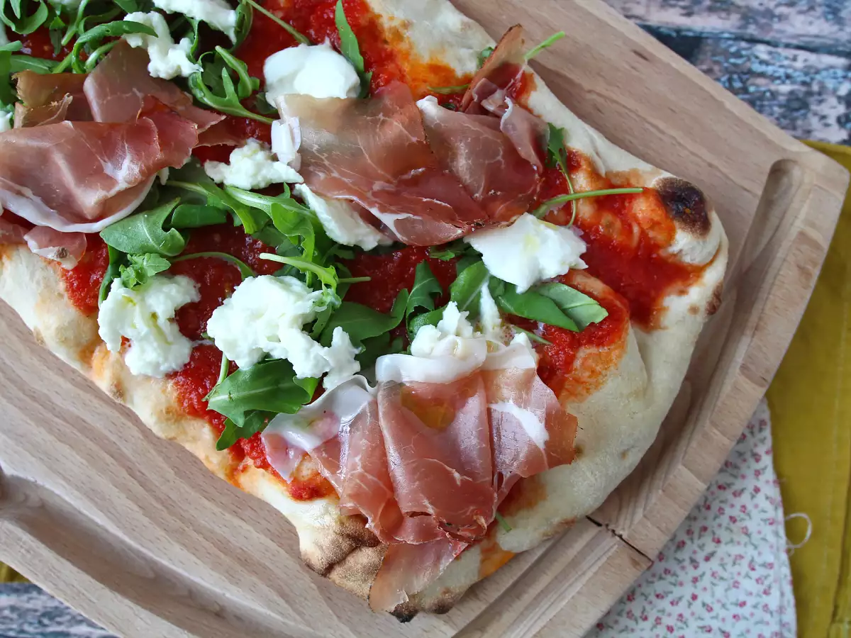 Snabb och god pinsa med mozzarella och speck - foto 4