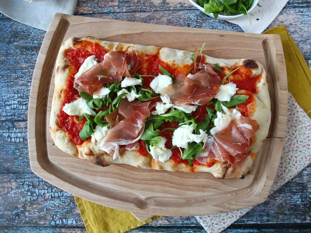 Snabb och god pinsa med mozzarella och speck - foto 5