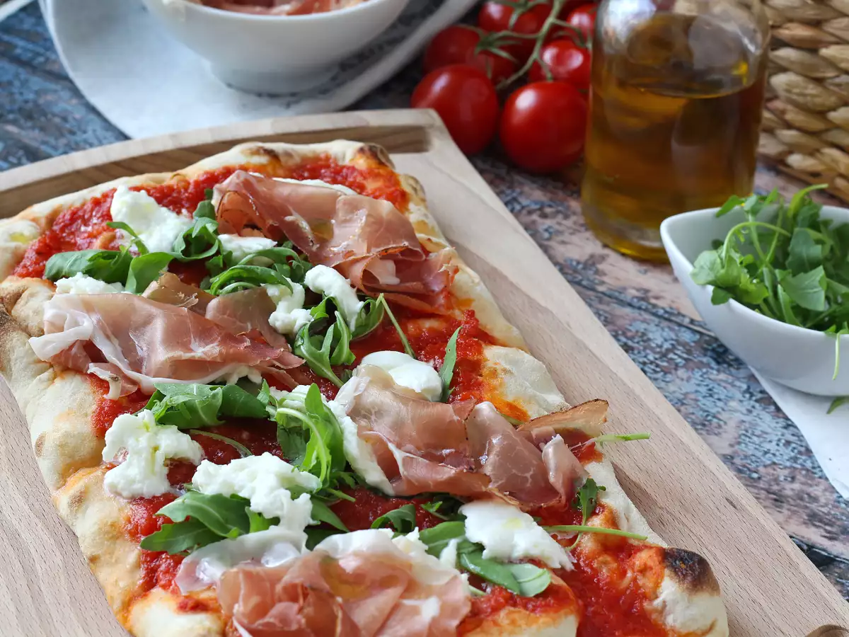 Snabb och god pinsa med mozzarella och speck - foto 9