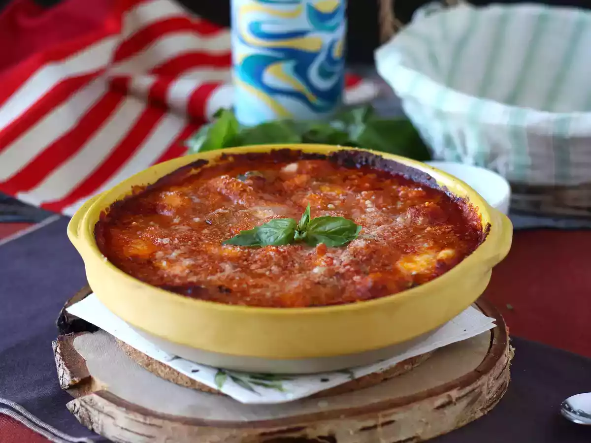 Snabb och tröstande gnocchigratäng med tomat och mozzarella - gnocchi alla sorrentina i ugnen