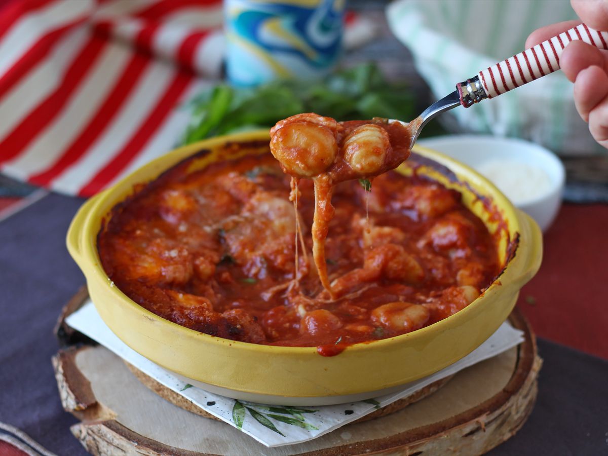Snabb och tröstande gnocchigratäng med tomat och mozzarella - gnocchi alla sorrentina i ugnen - foto 2