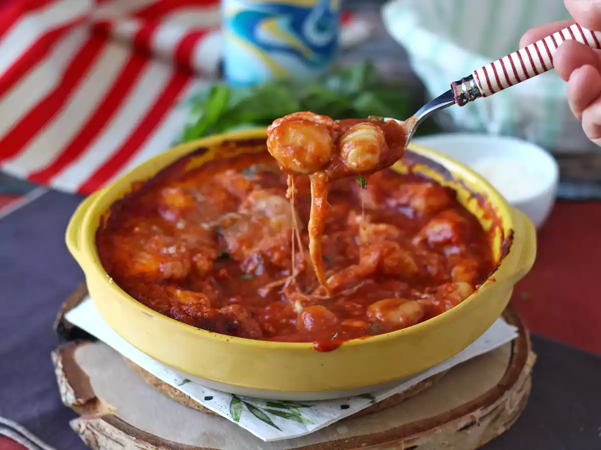 Snabb och tröstande gnocchigratäng med tomat och mozzarella - gnocchi alla sorrentina i ugnen - foto 2