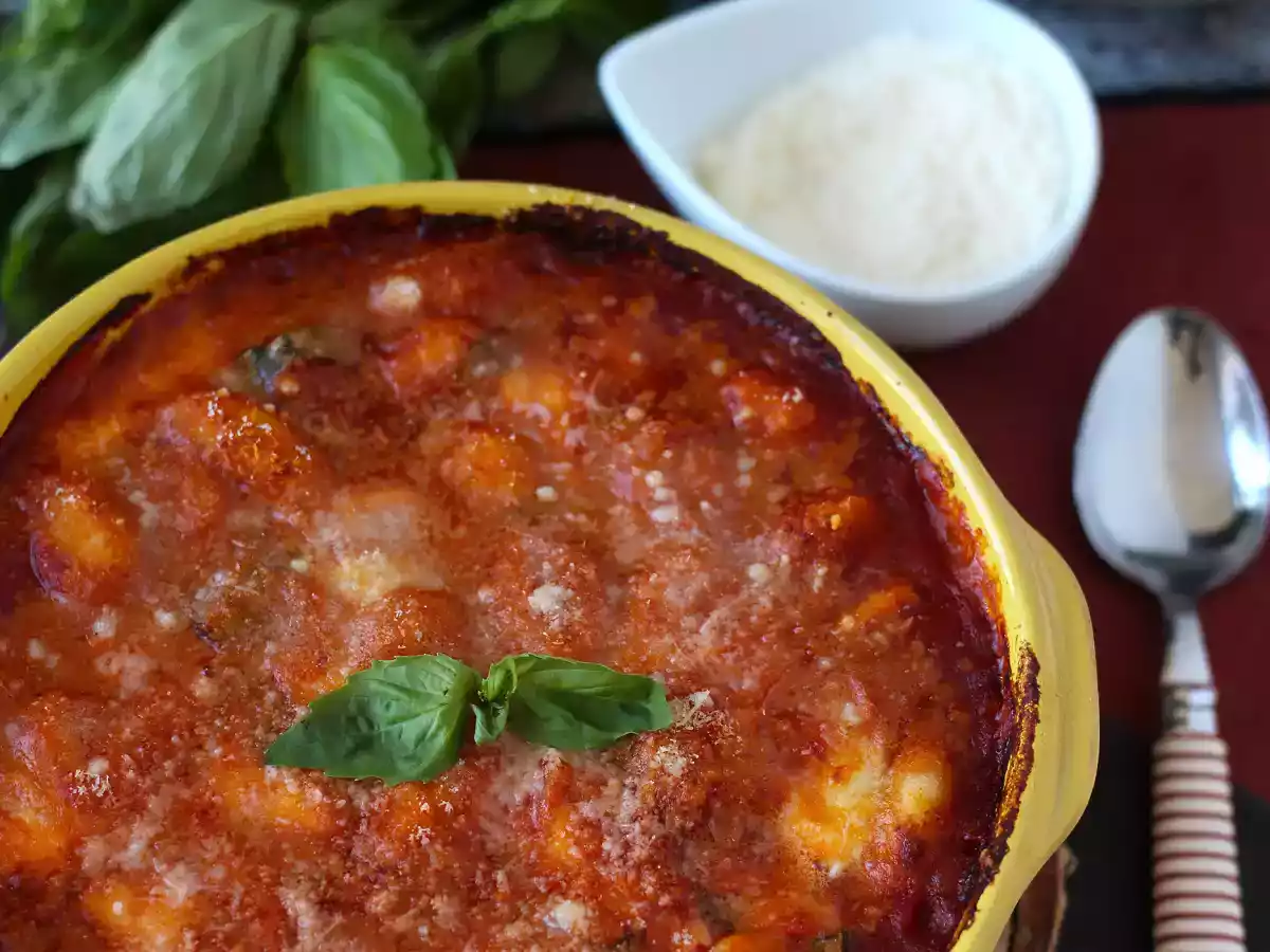 Snabb och tröstande gnocchigratäng med tomat och mozzarella - gnocchi alla sorrentina i ugnen - foto 3