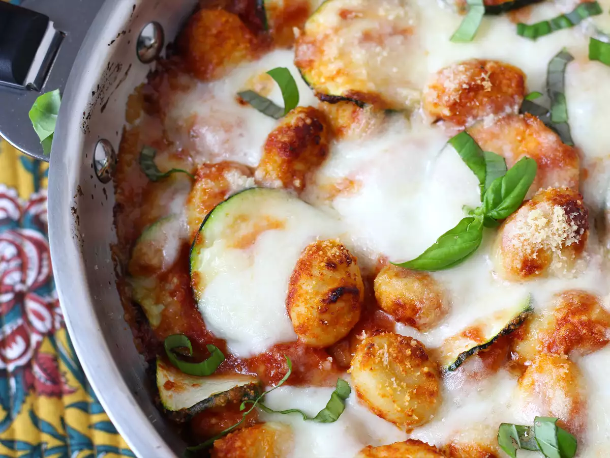 Snabbrecept på gratäng med gnocchi, zucchini och mozzarella - foto 6