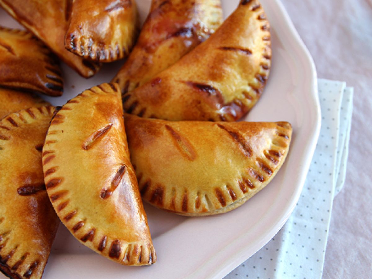 Söta empanadillas med sylt