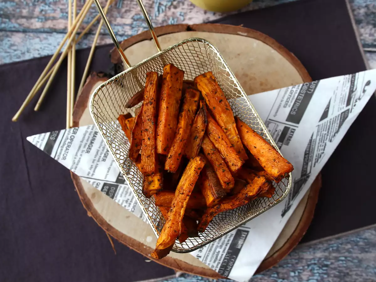 Sötpotatispommes i airfryer – krispiga på utsidan och mjuka på insidan! - foto 2