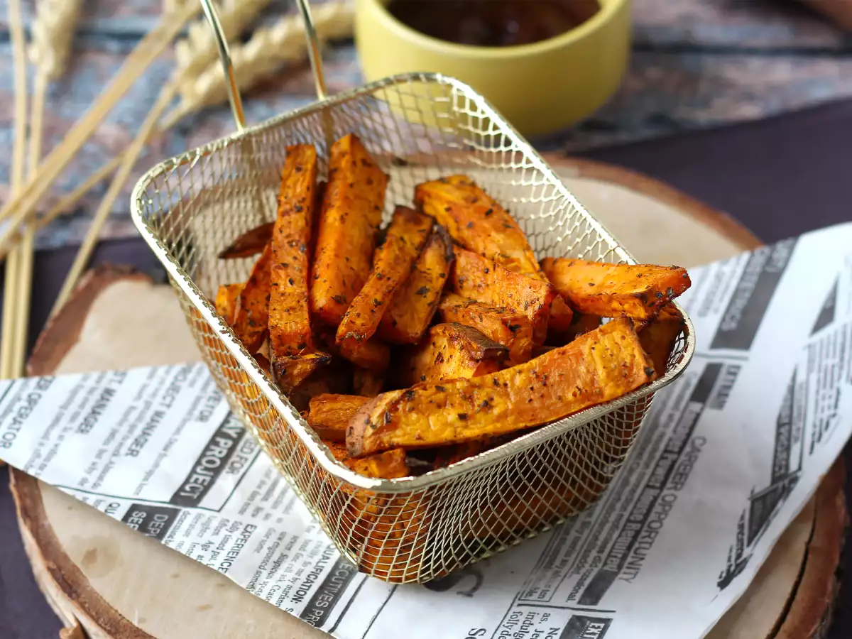 Sötpotatispommes i airfryer – krispiga på utsidan och mjuka på insidan! - foto 3
