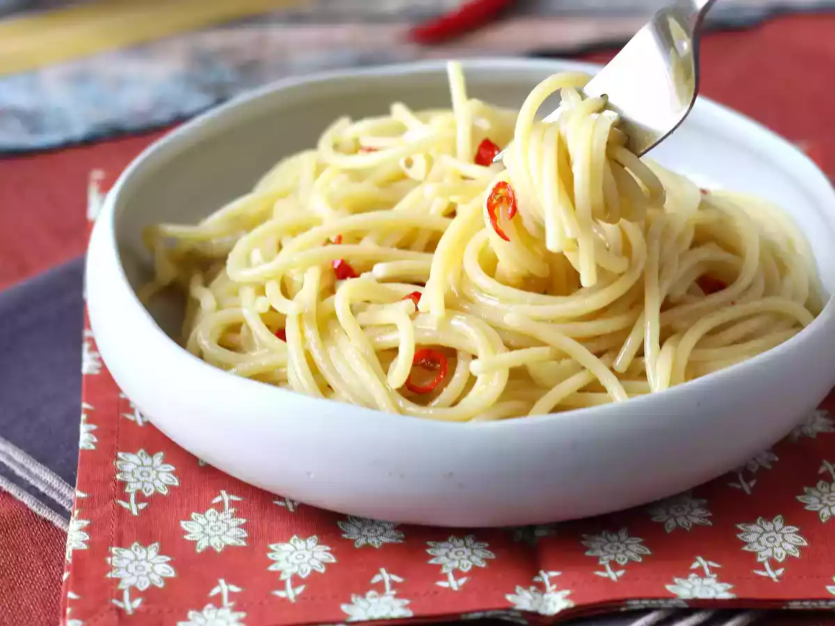Spaghetti aglio, olio e peperoncino: den italienska traditionens sista minuten-rätt - foto 4