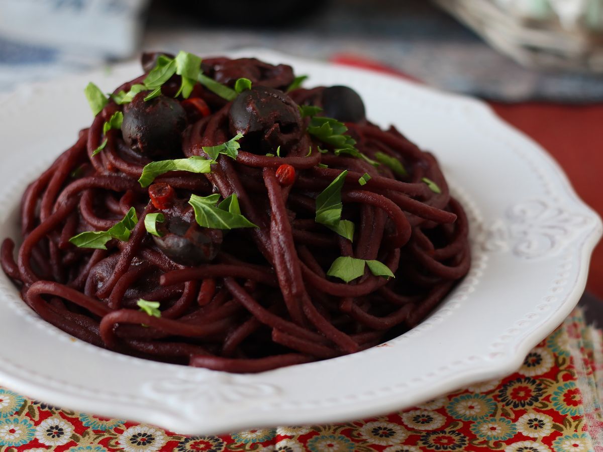 Spaghetti al fuoco di Bacco: rödvinspasta som ger något speciellt till bordet - foto 3